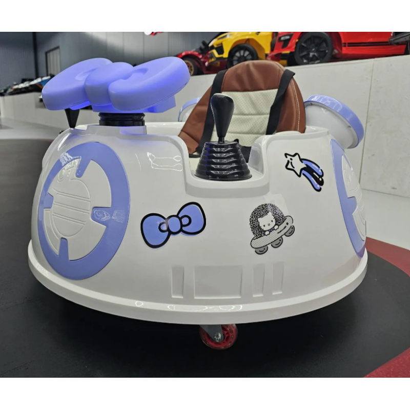 Elektriskā rotaļu mašīna Bumper car Hello Kitty 6V balta C4K3188