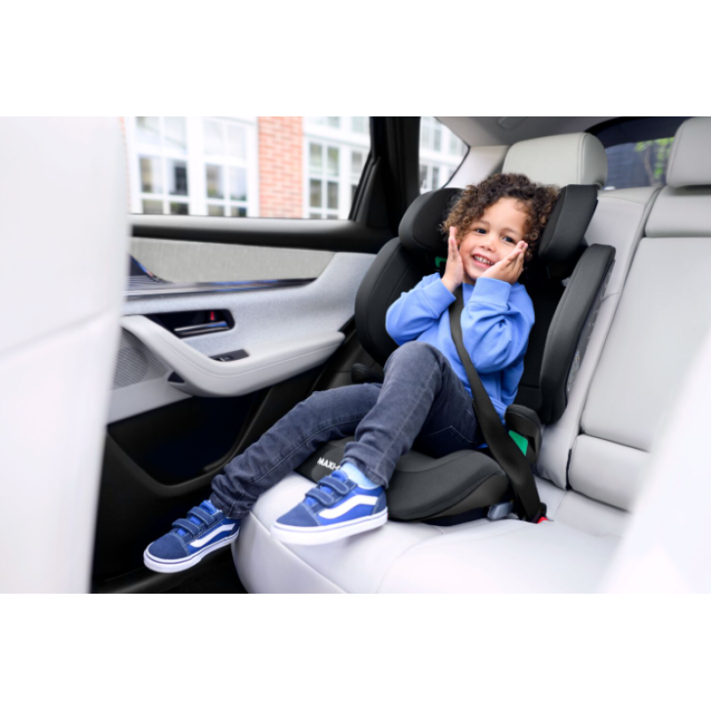 Maxi Cosi Autokrēsls RodiFix M i-size Basic Black 15-36kg